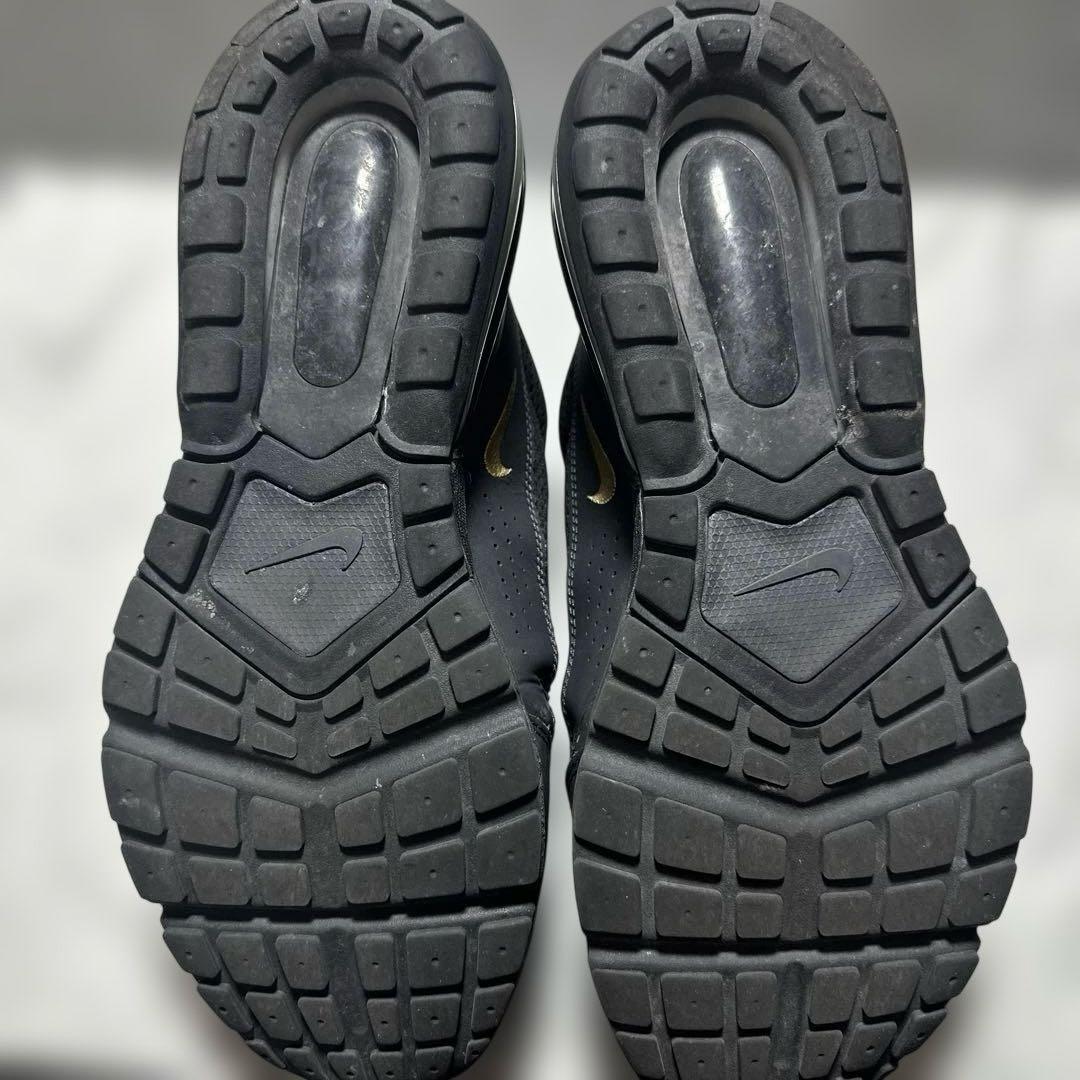 文学・小説 Nike Air Max Pulse