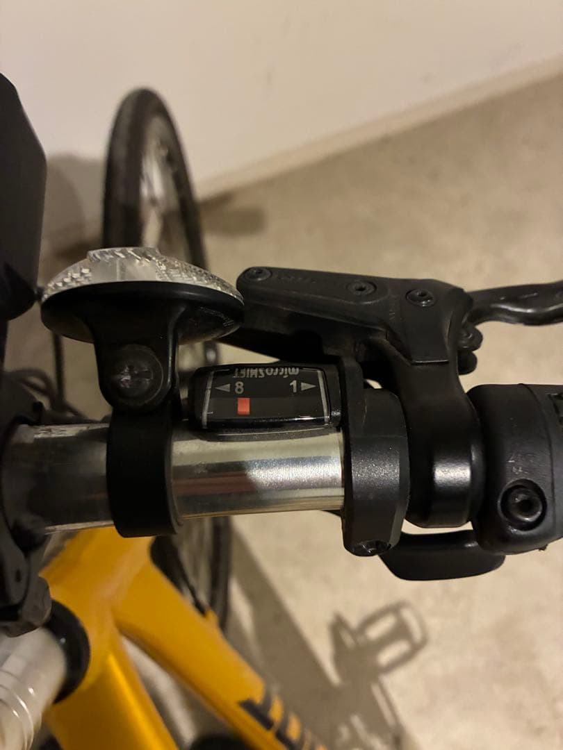 GIANT ESCAPE R3 2023年モデル　ディスクブレーキ