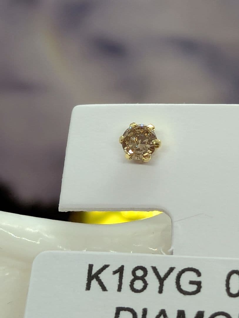 片耳用♢K18YG 天然 ダイヤモンドピアス