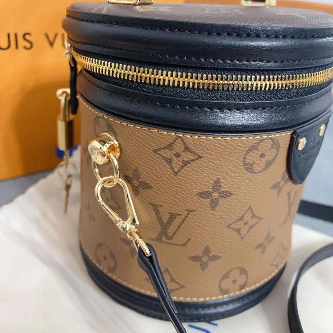 ルイヴィトン 美品　 カンヌ モノグラム・リバース ルイヴィトン カンヌ