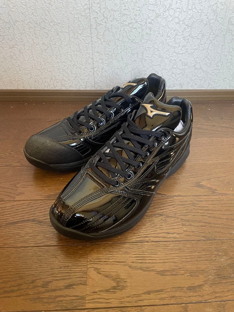 ミズノ限定　紐式アップシューズ　黒×黒×黒　右投げ用P革付き26.5cm