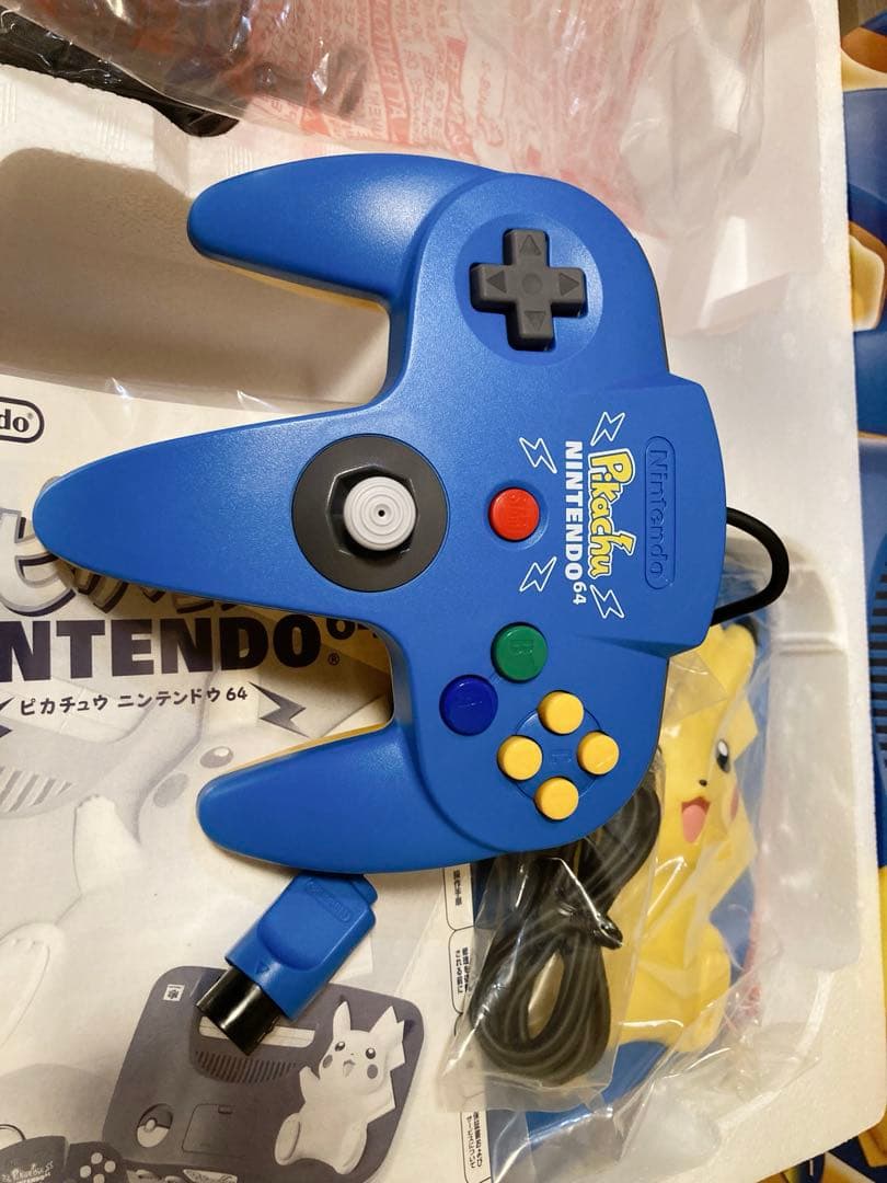 新品未使用 ニンテンドー64 本体 ピカチュウバージョン ブルー イエロー