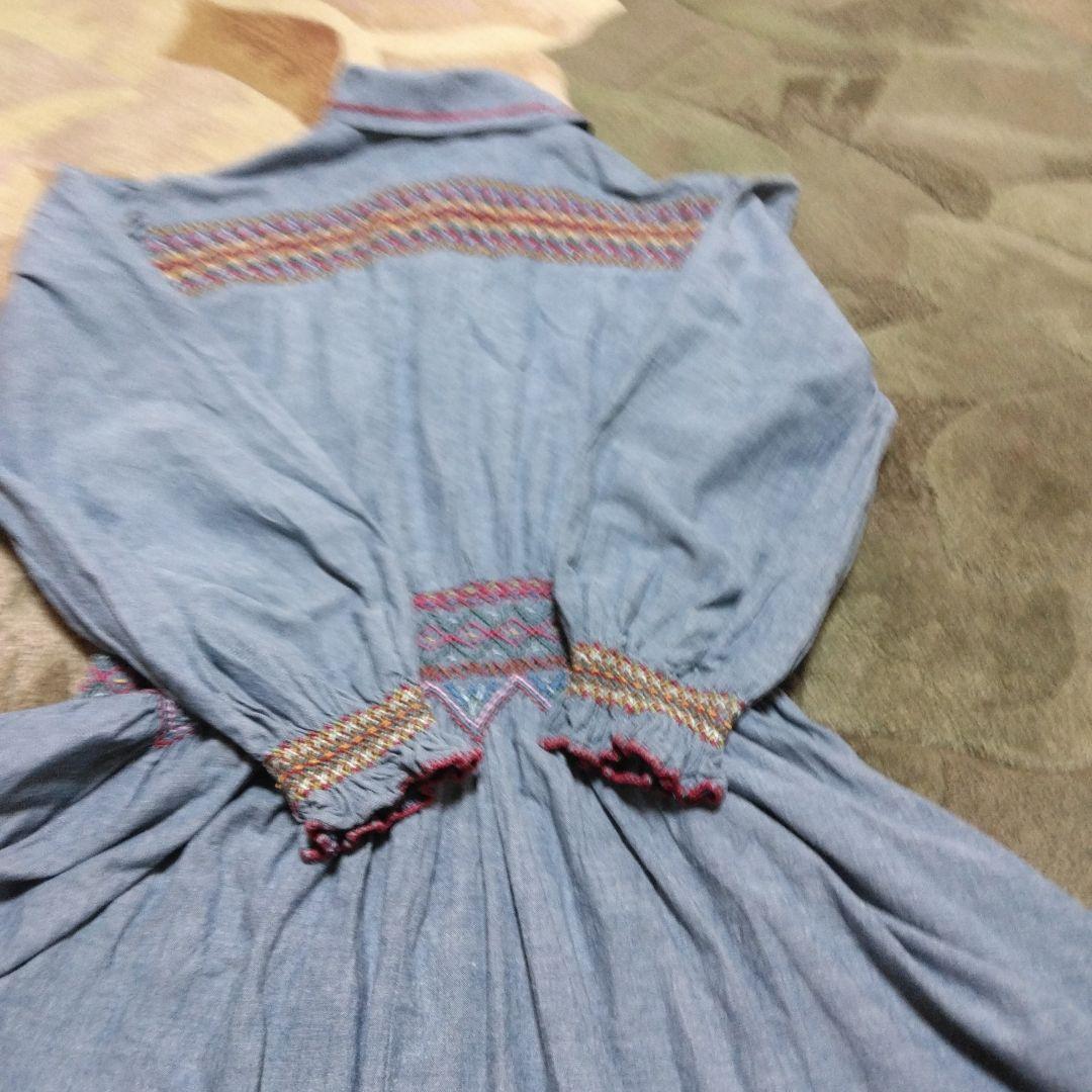 お値下　ピンクハウス系　アツキオオニシ　青色刺繍入り長袖シャツワンピース