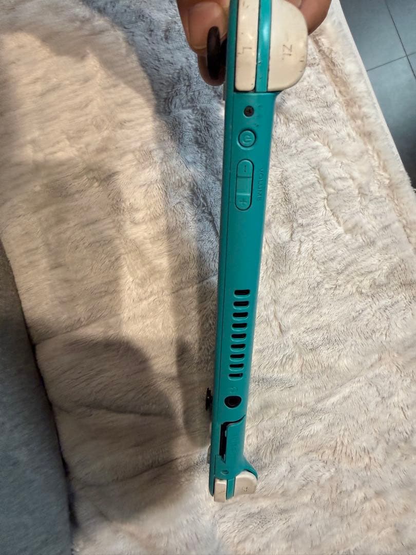 任天堂Switchライト　ジャンク品