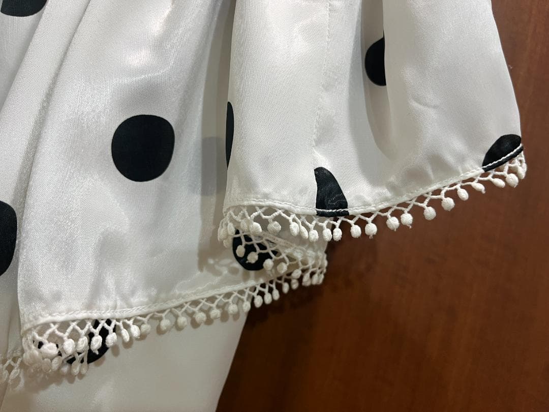 フラメンコ衣装 ワンピース ドレス ホワイト×ブラック水玉 フリルスリーブ