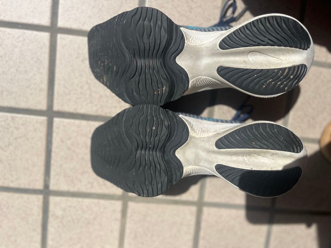 ネイビー/ターコイズ ランニングシューズ