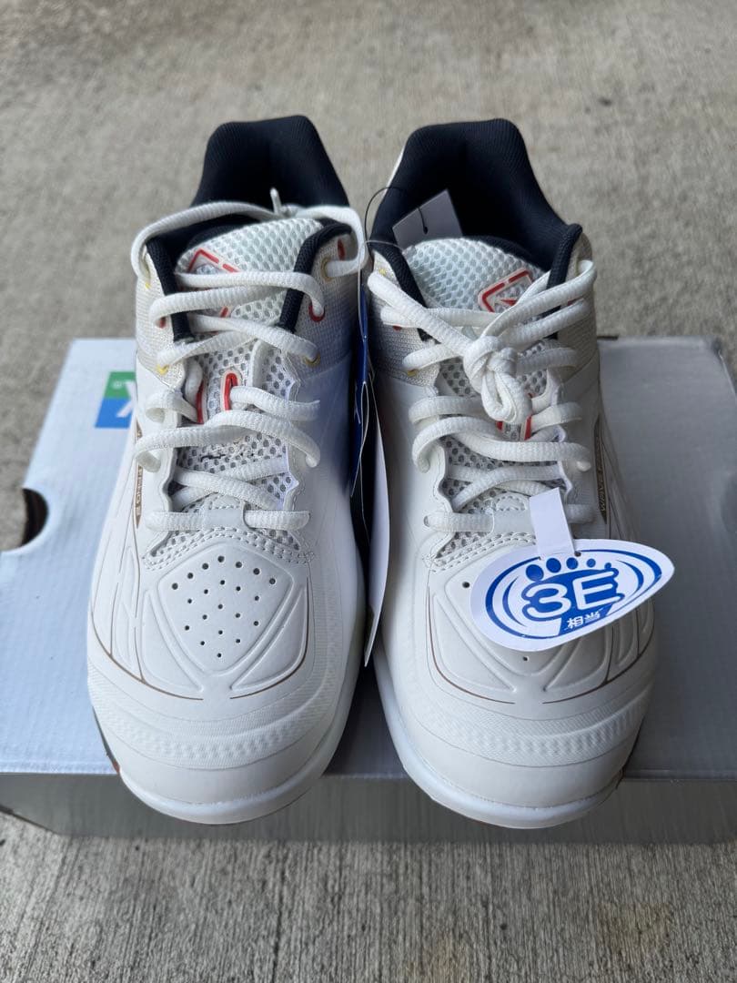 【新品未使用】半額以下MIZUNOウェーブファング2 ワンピース限定モデル24㎝