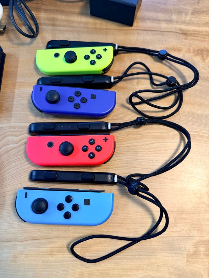 【Joy-Con4本付！】Nintendo Switch 本体 旧型 すぐ遊べる