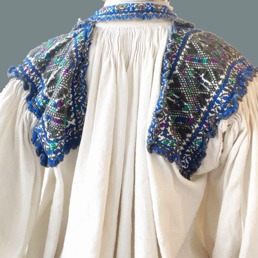 40%off♧♠︎ ルーマニア刺繍 民族衣装 ブラウス 手仕事