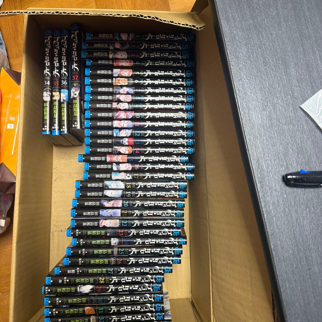 漫画本まとめ売り全巻セット 1〜27巻お金に困ってます