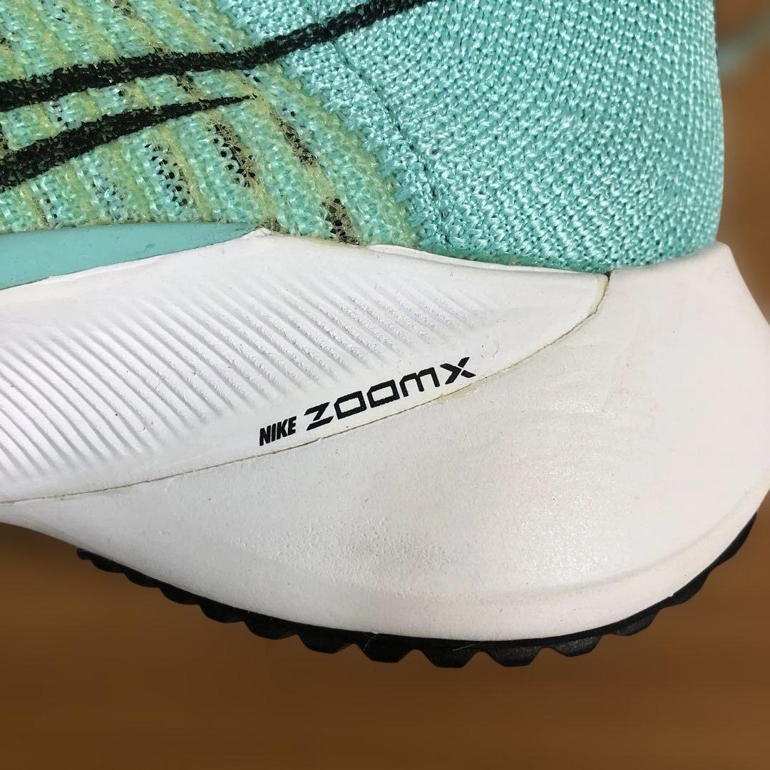 Nike Zoom ランニングシューズ
