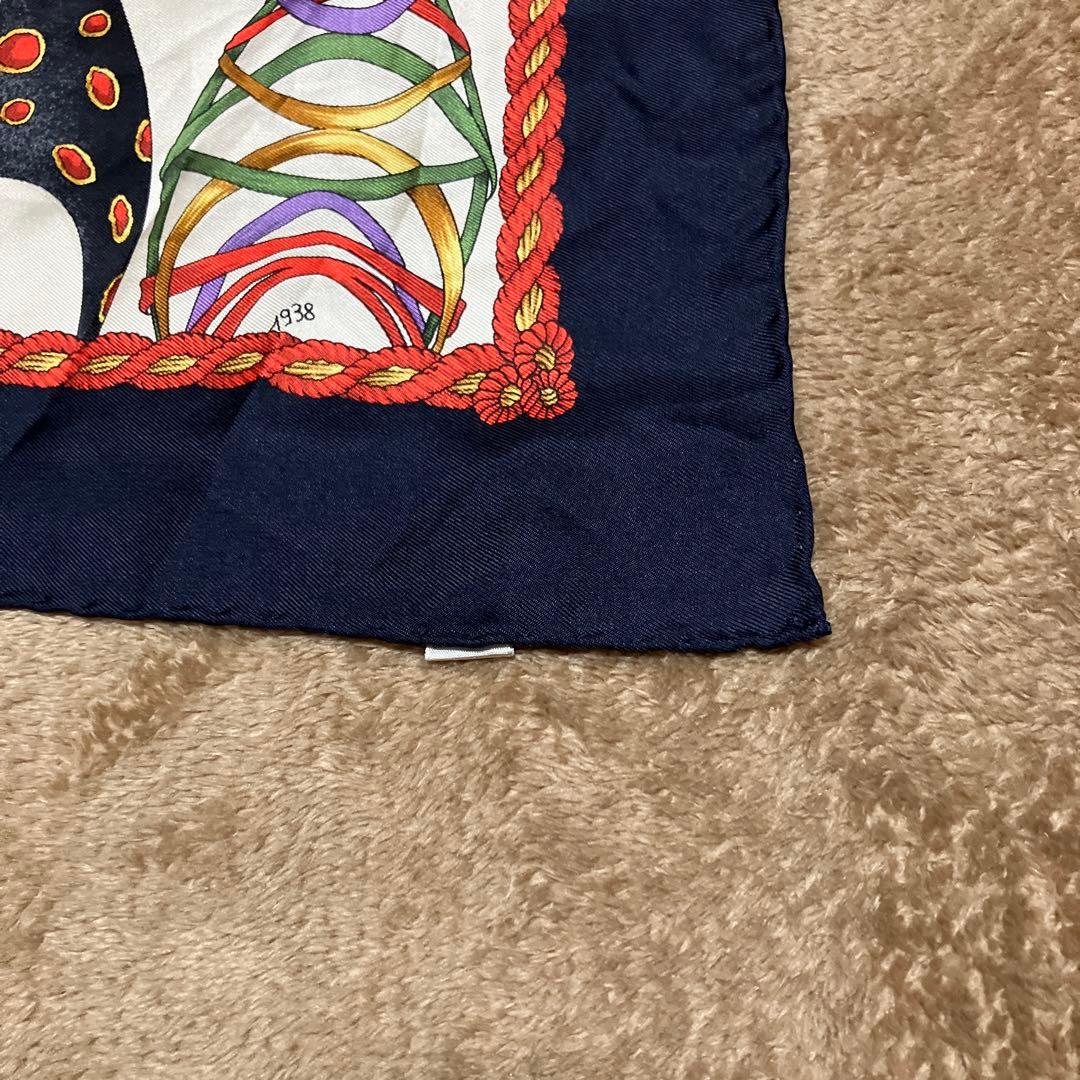 フェラガモ スカーフ パンプス サンダル 総柄