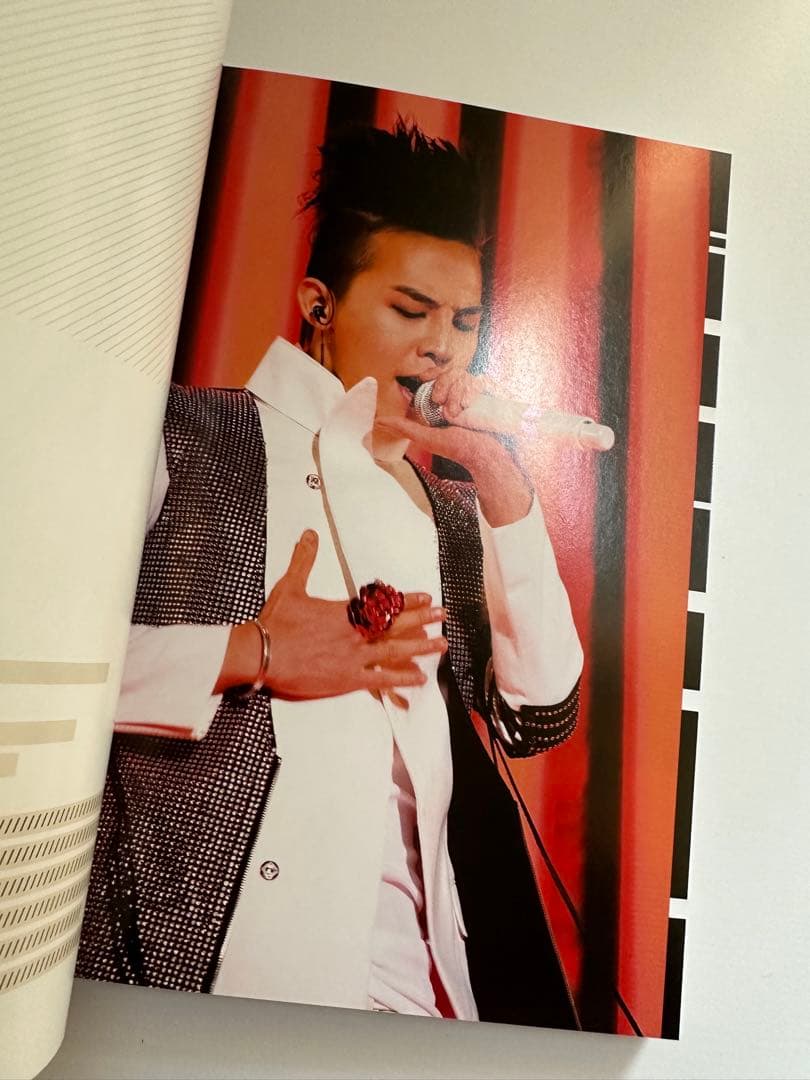 G-DRAGON SHINE A LIGHT LIVE DVD 初回　權志龍