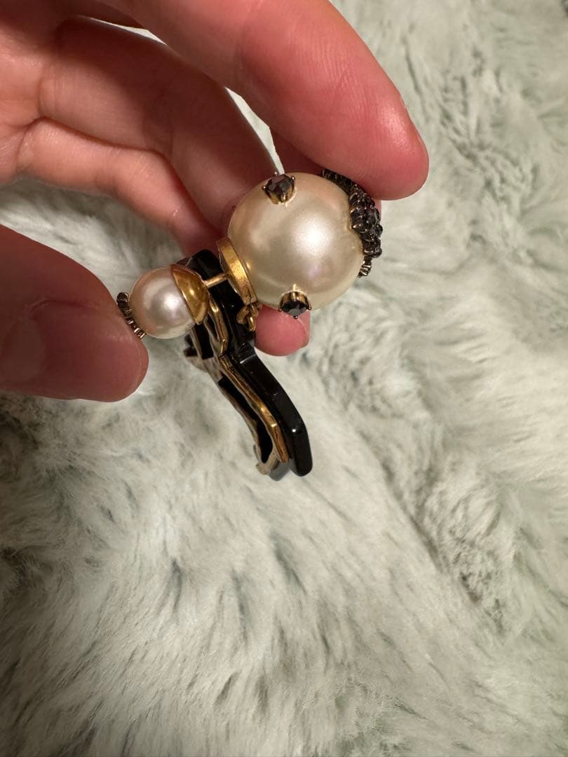 DIOR 今季新作 片耳ピアス ライオンチャーム