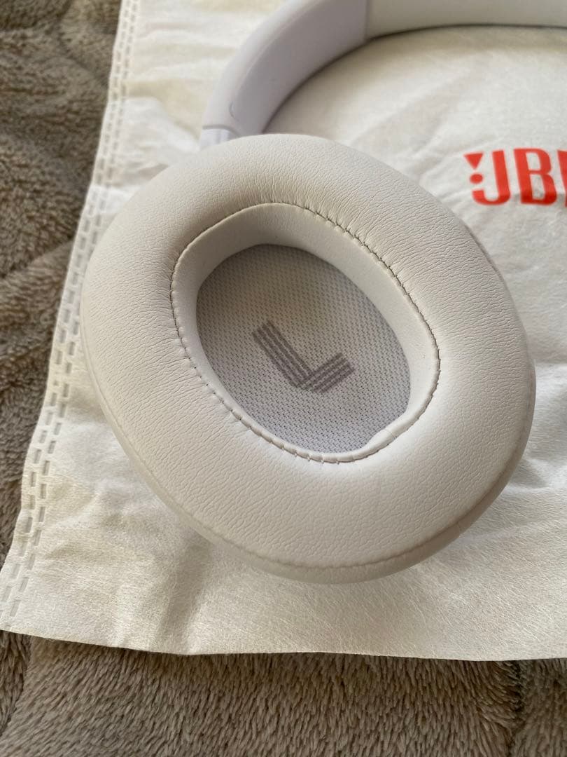 JBL TUNE 770NC ワイヤレス／有線 ノイキャンヘッドホン 箱付属品付