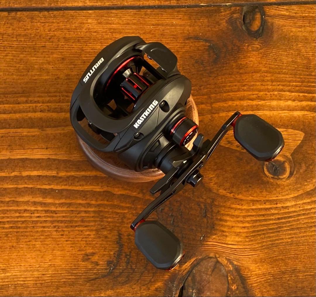 KASTKING ベイトリール　BRUTUS バス釣り　左ハンドル　ハイギア