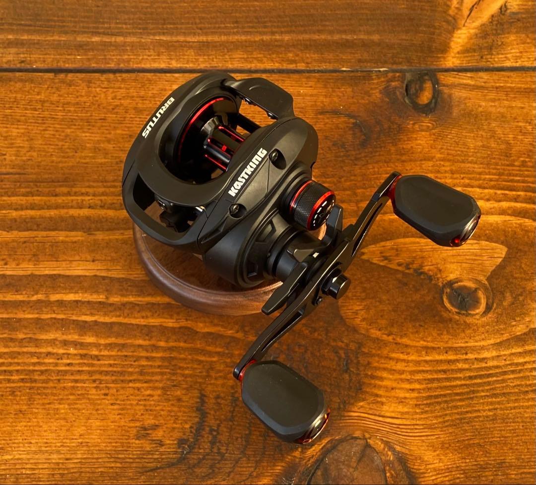 KASTKING ベイトリール　BRUTUS バス釣り　左ハンドル　ハイギア