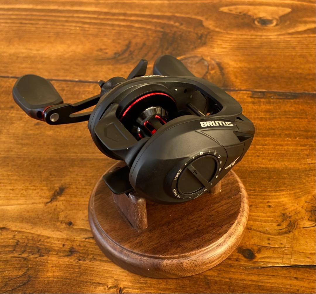 KASTKING ベイトリール　BRUTUS バス釣り　左ハンドル　ハイギア