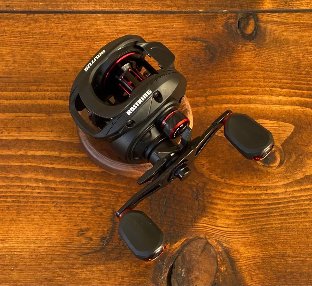 KASTKING ベイトリール　BRUTUS バス釣り　左ハンドル　ハイギア