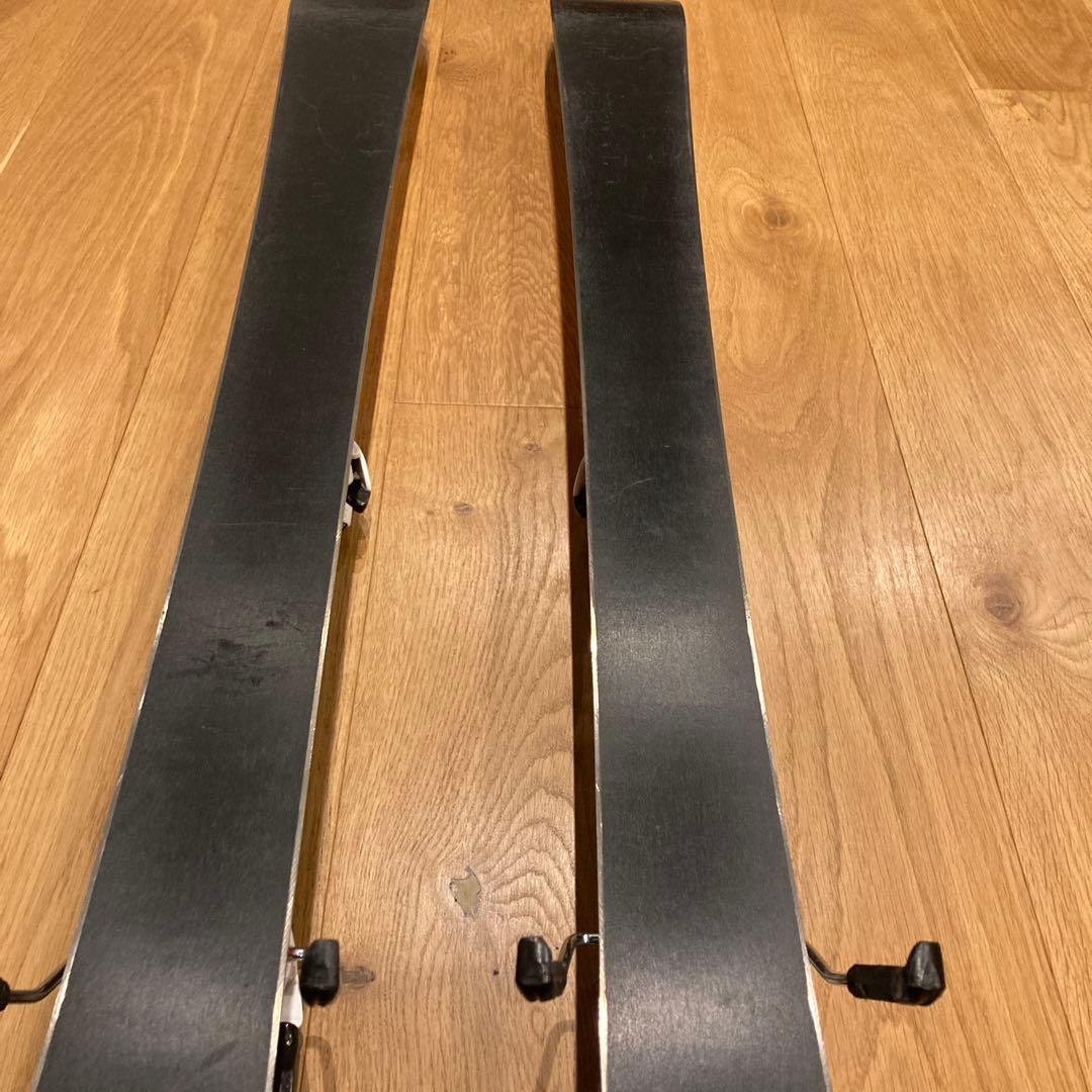 専用　ジュニアロシニョールのスキー板とストックのセット