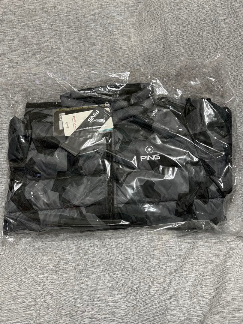 S ☆新品タグ付☆ ピン PING カモ柄中綿ブルゾン　レディース　ゴルフ