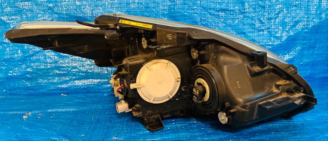 プリウス ZVW30 後期 純正 HID ヘッドライト 左右セット 動作確認済み