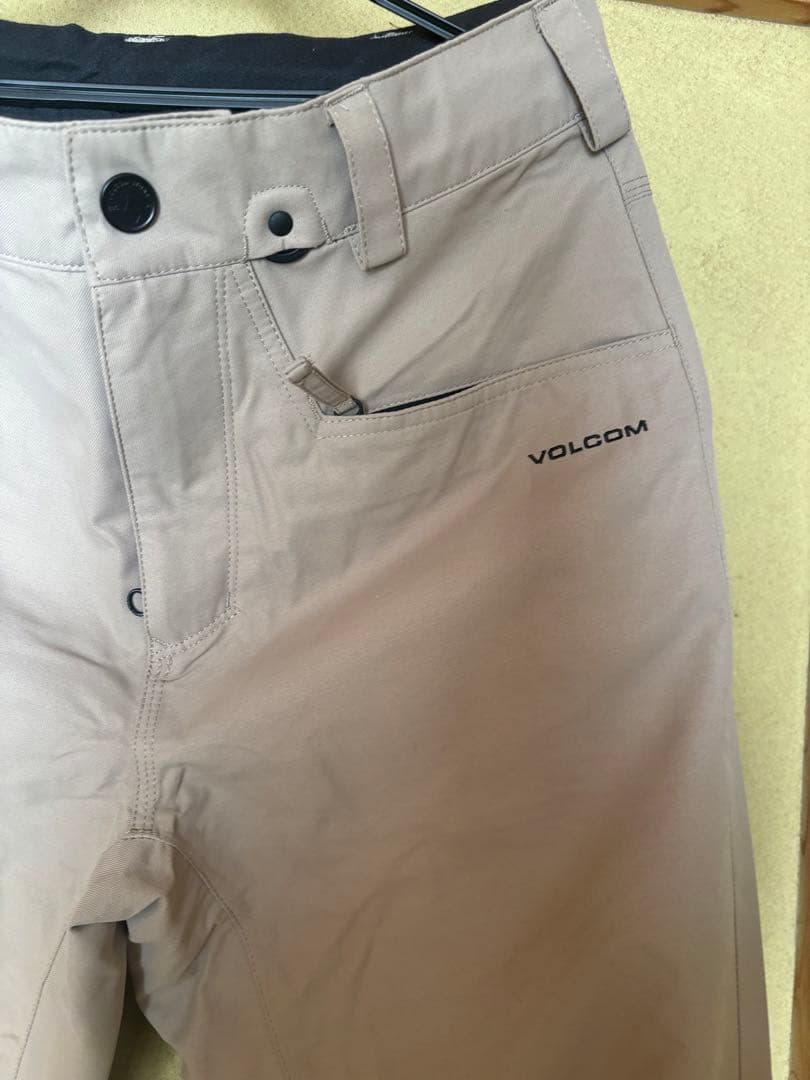 VOLCOM バーガンディ スノーボードウェア上下