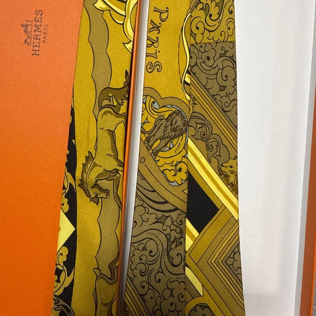 エルメス　ネクタイ　黄色ベージュ　スカーフ柄　総柄　動物　馬柄