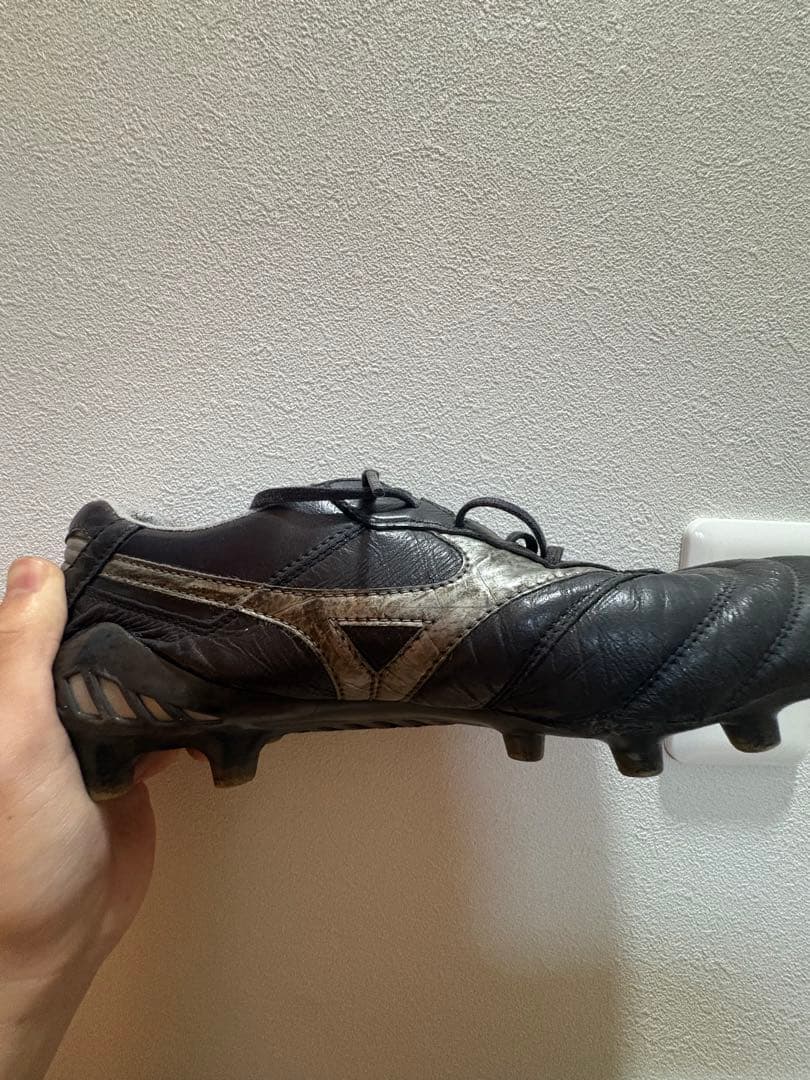 ミズノ Morelia DNA JAPAN サッカーシューズ 黒/銀 スパイク