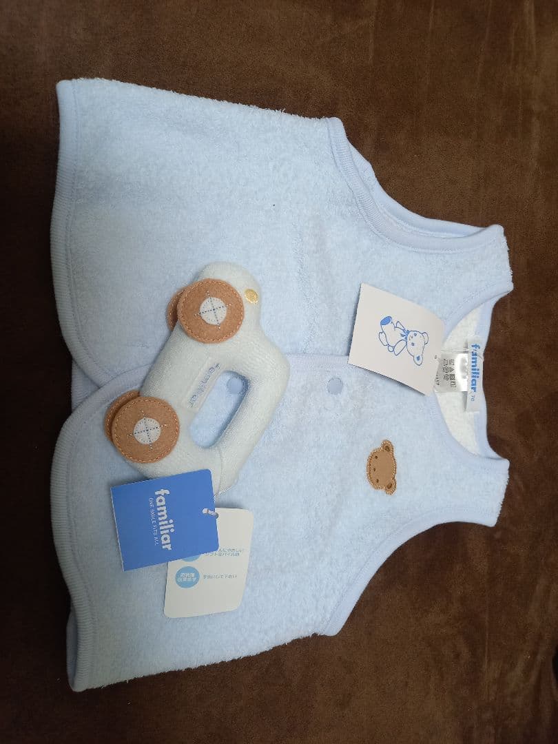 専用♡familiar♡リバーシブルベスト70&車のおもちゃset♡新品未使用品