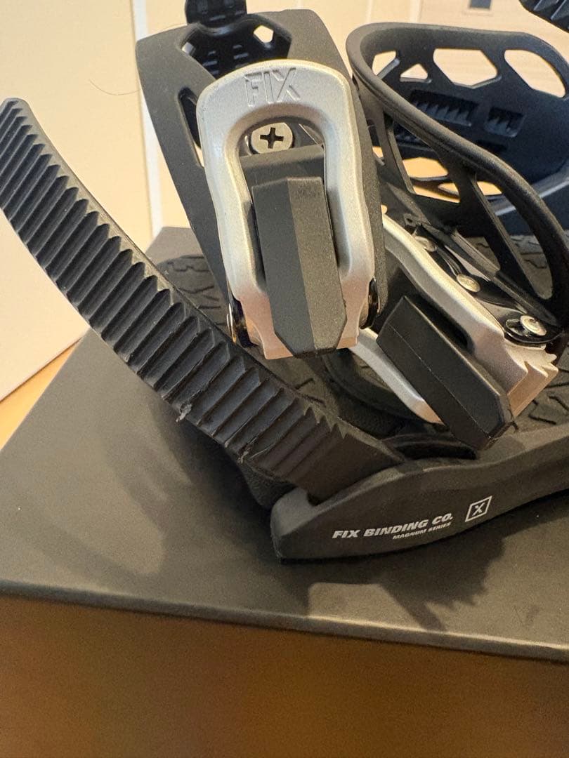 FIX BINDING CO. スノーボードビンディング ブラック