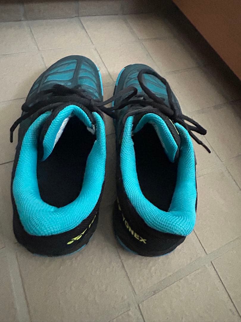 YONEX バドミントンシューズ ダークグレー/ターコイズ26.0