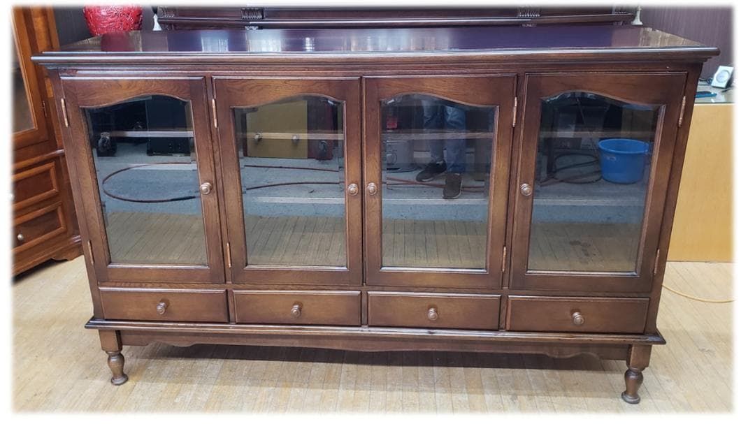 タイラ　K1　飛騨産業　キツツキマーク　脚付き　サイドボード