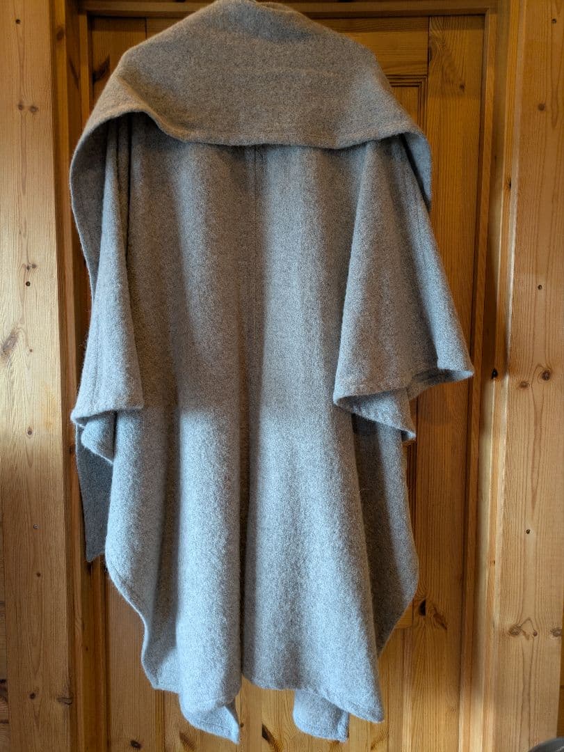 グレー アンゴラナイロンウール混ポンチョコートZARA