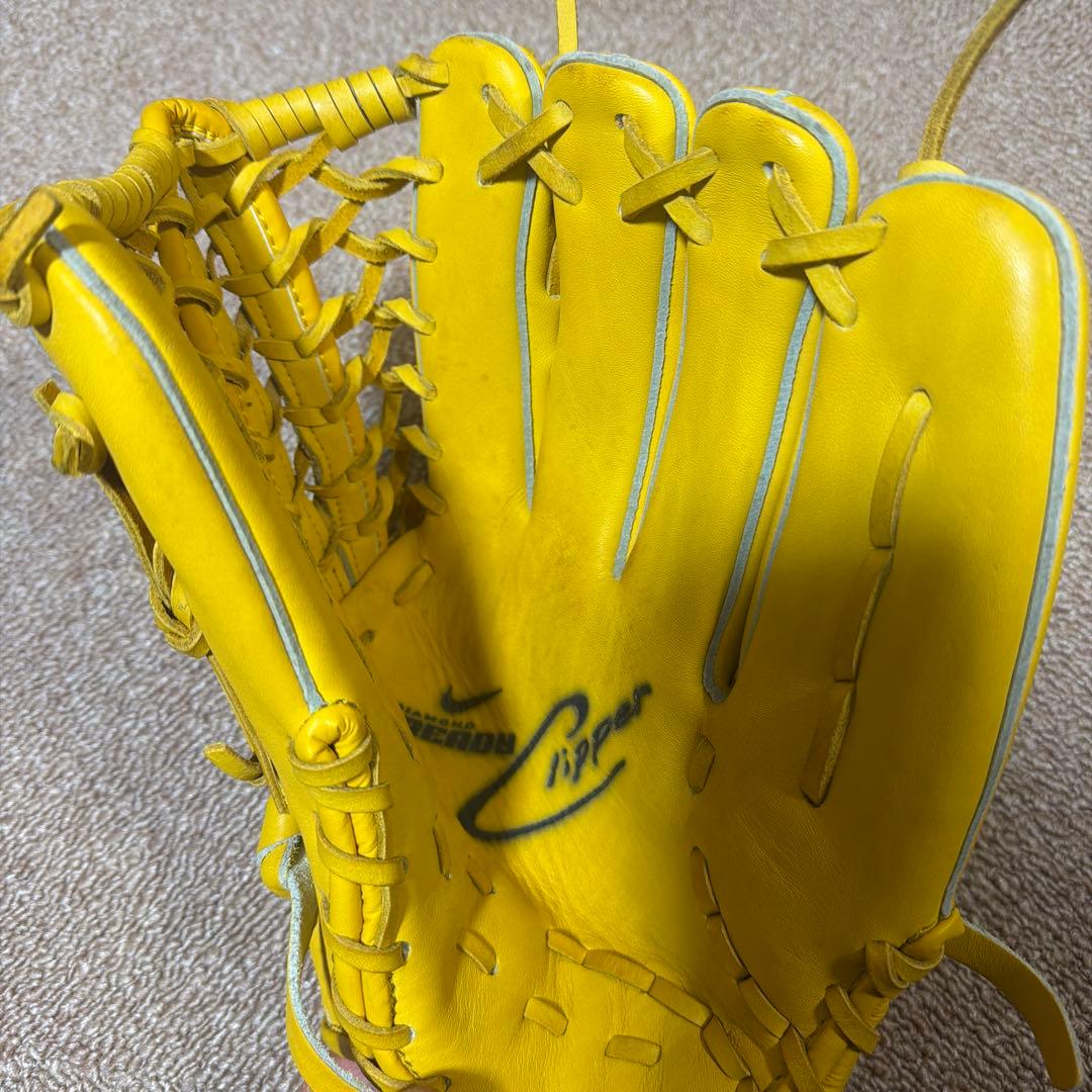 【美品】NIKE DIAMOND READY GATE 軟式グローブ 黄色