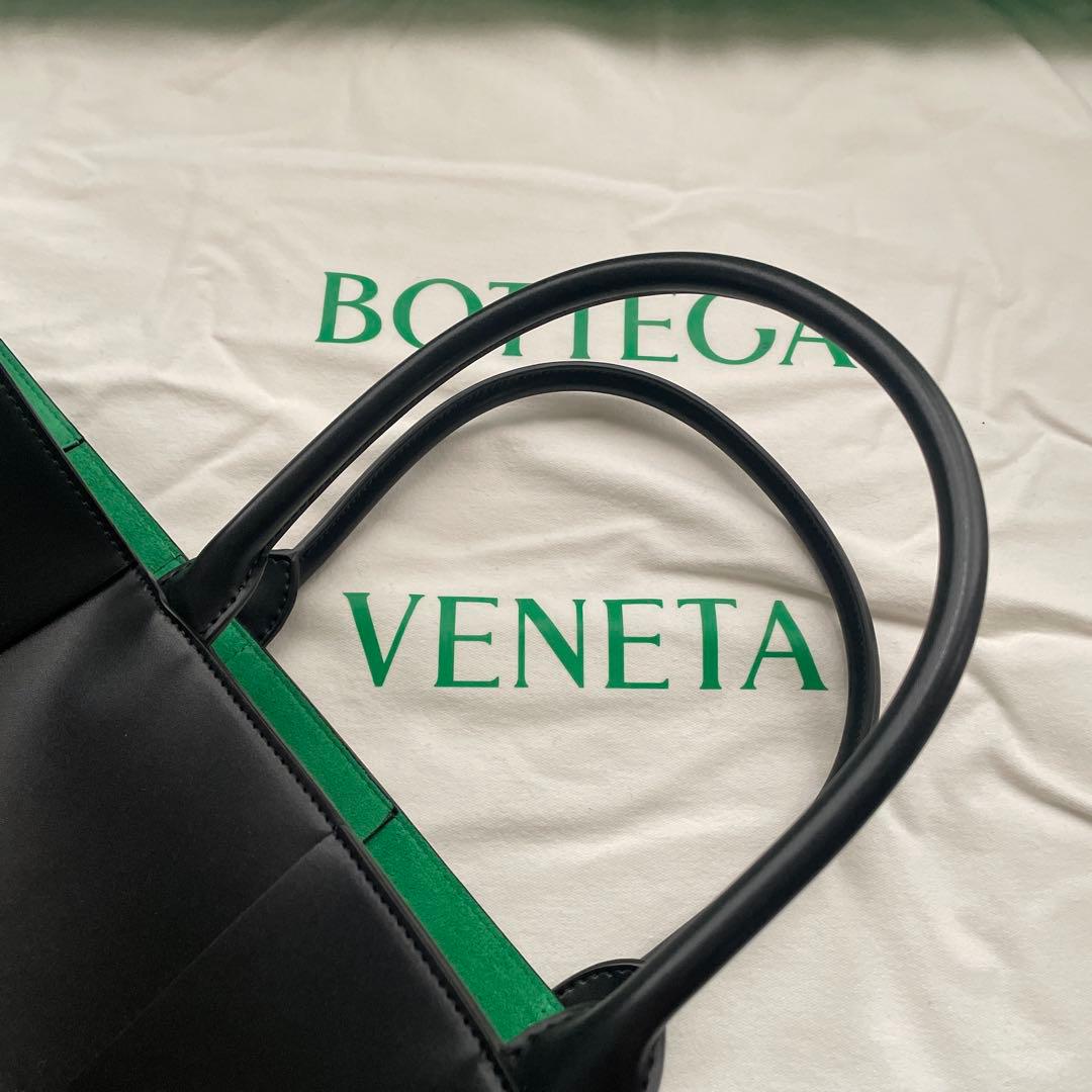 未使用新品 ボッテガヴェネタ ラージ アルコ トート
