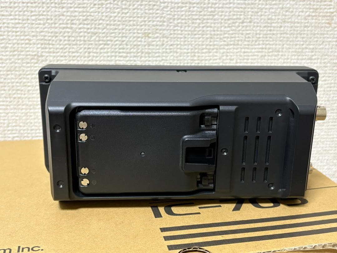 ICOM IC-705 CQオームケージ等　付属品多数あり　中古品