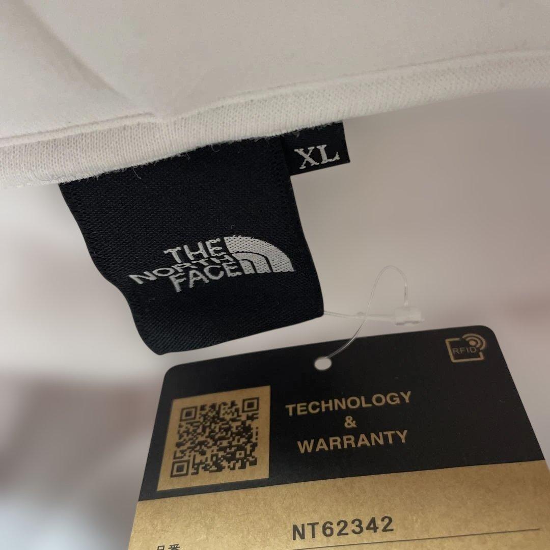 タグ付き新品THE NORTH FACE ホワイト パーカー裏起毛　XL