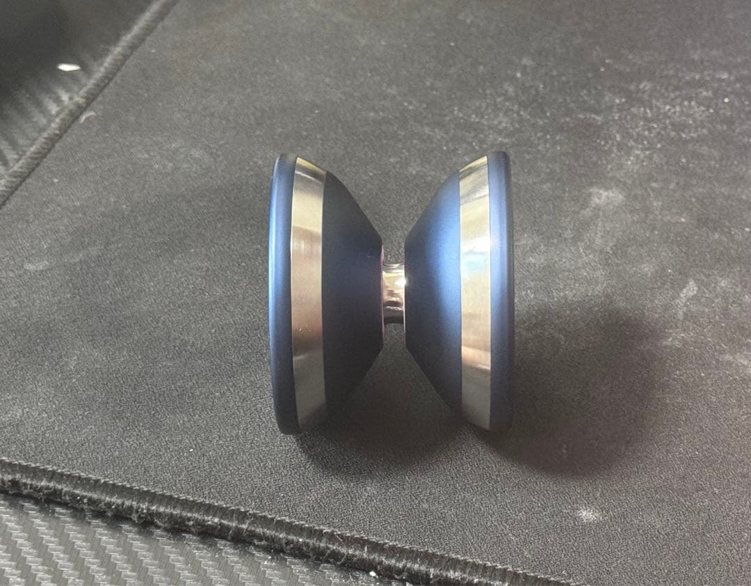 sOMEThING フェノム　美品