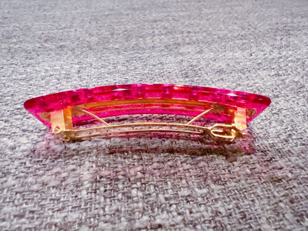 GUCCI ピンク ヘアピン