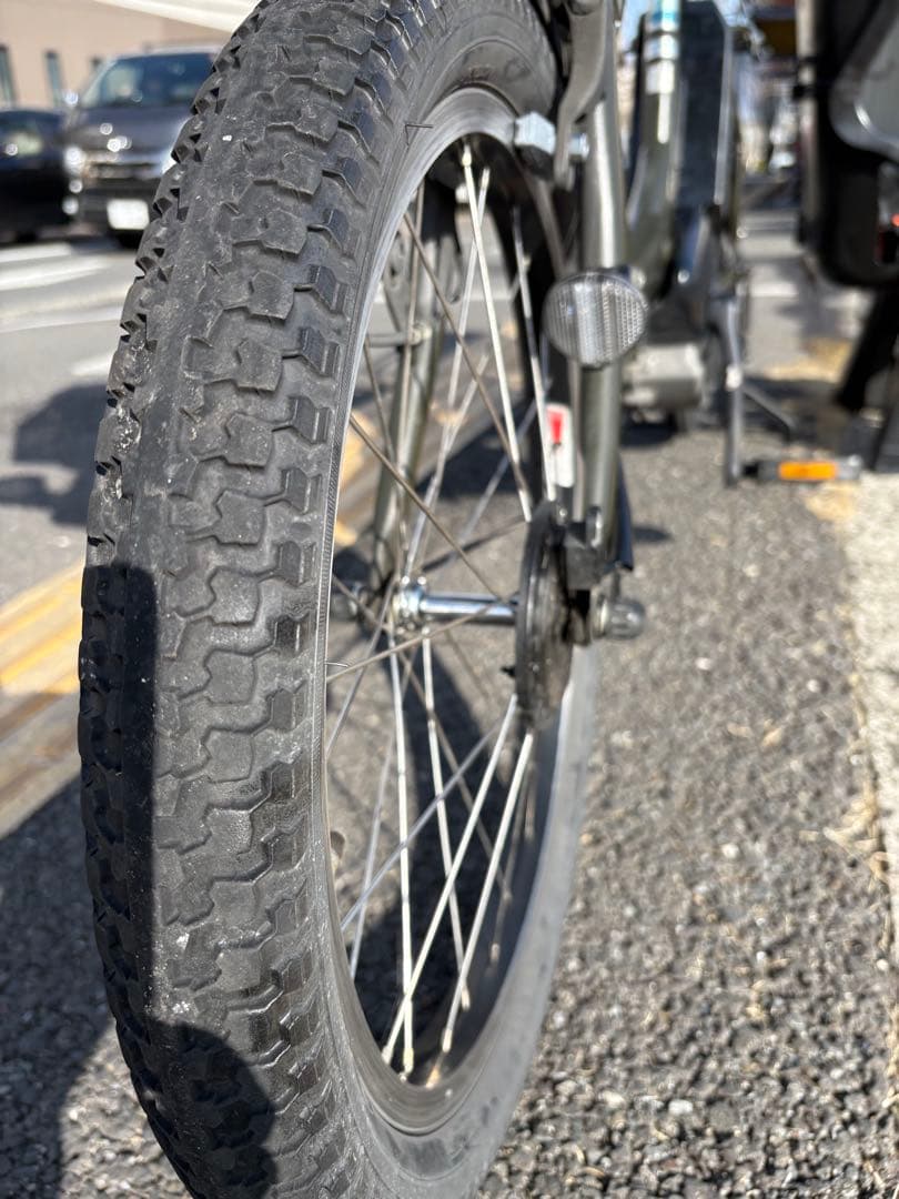 中古20㌅YAMAHA電動アシスト自転車　8.9Ah 大阪　033