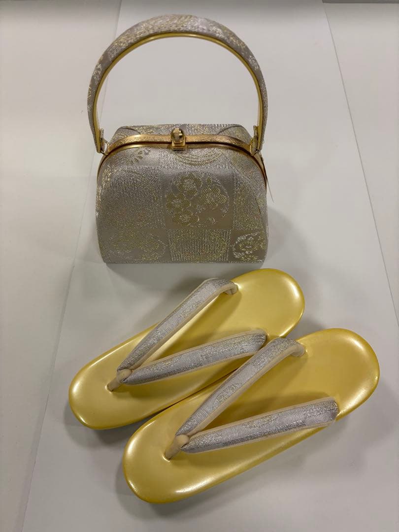 和装用草履バッグセット　梅　菊　市松　銀色　クリームイエロー　成人式　未使用品