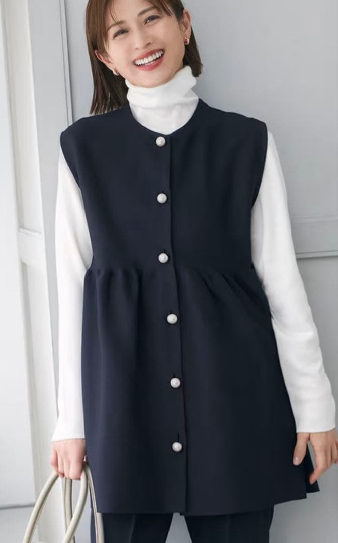 自由区　【洗える】パールディティールニット ジレ