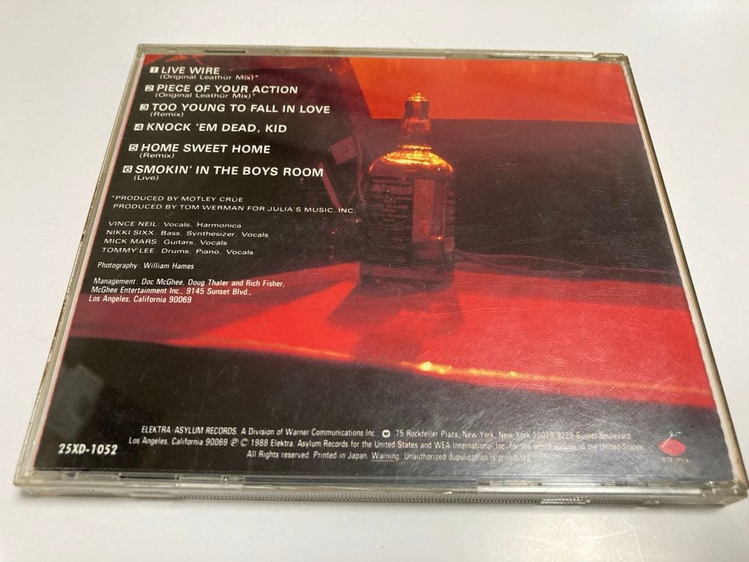 レアMötley Crüe サインCD モトリー クルー　motley crue