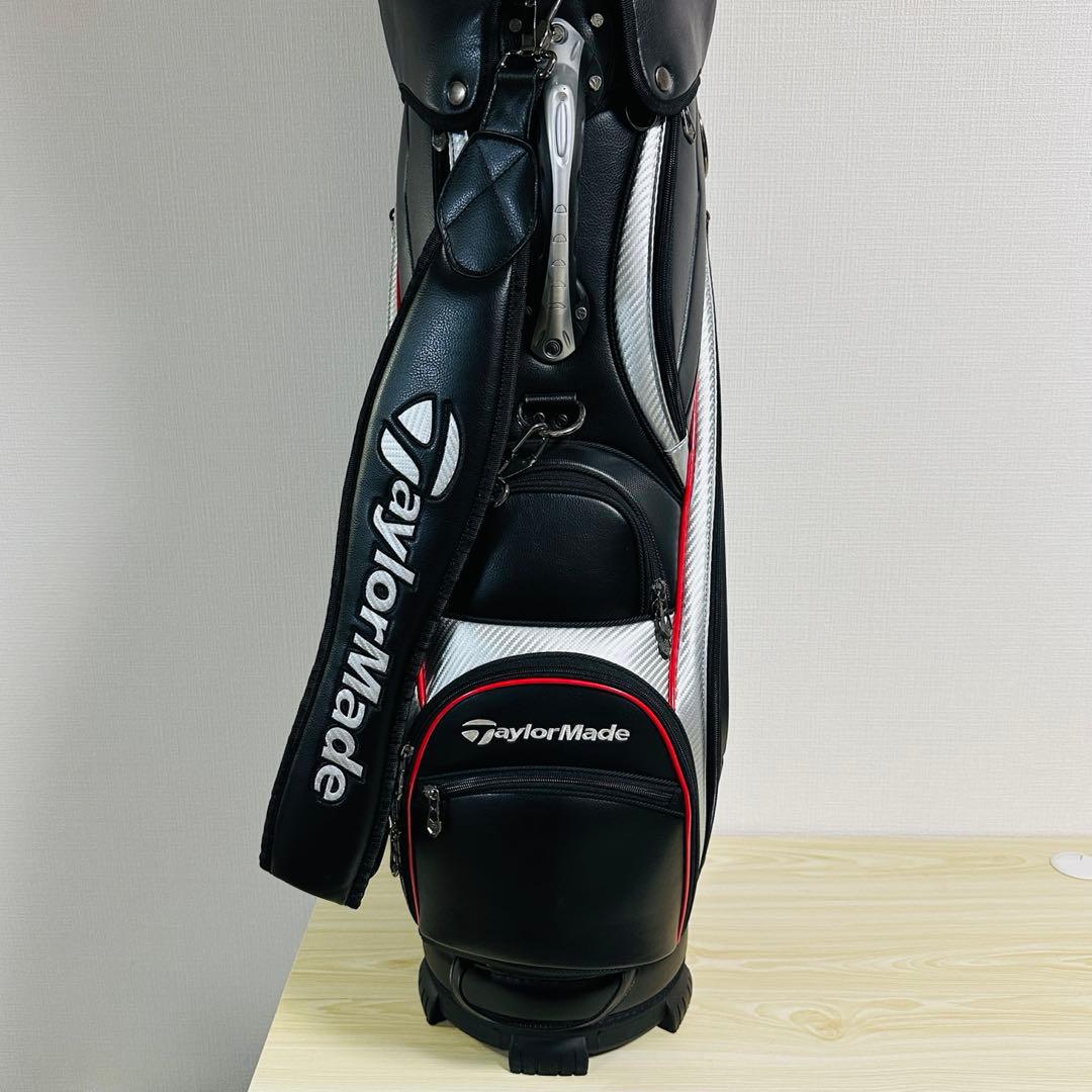 テーラーメイド　ハイグレード黒キャディバッグ　大きめ　9.5型　レザー調