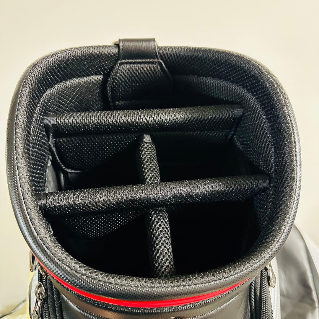 テーラーメイド　ハイグレード黒キャディバッグ　大きめ　9.5型　レザー調