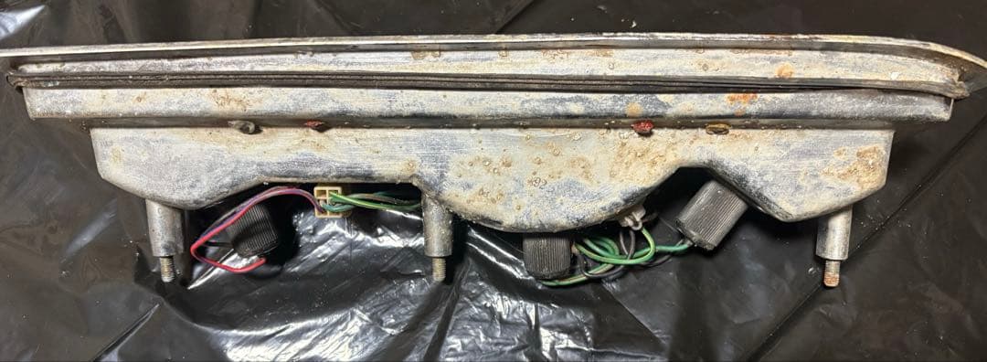 イスズ 117 クーペ PA90 ハンドメイド テール 純正 当時物 旧車