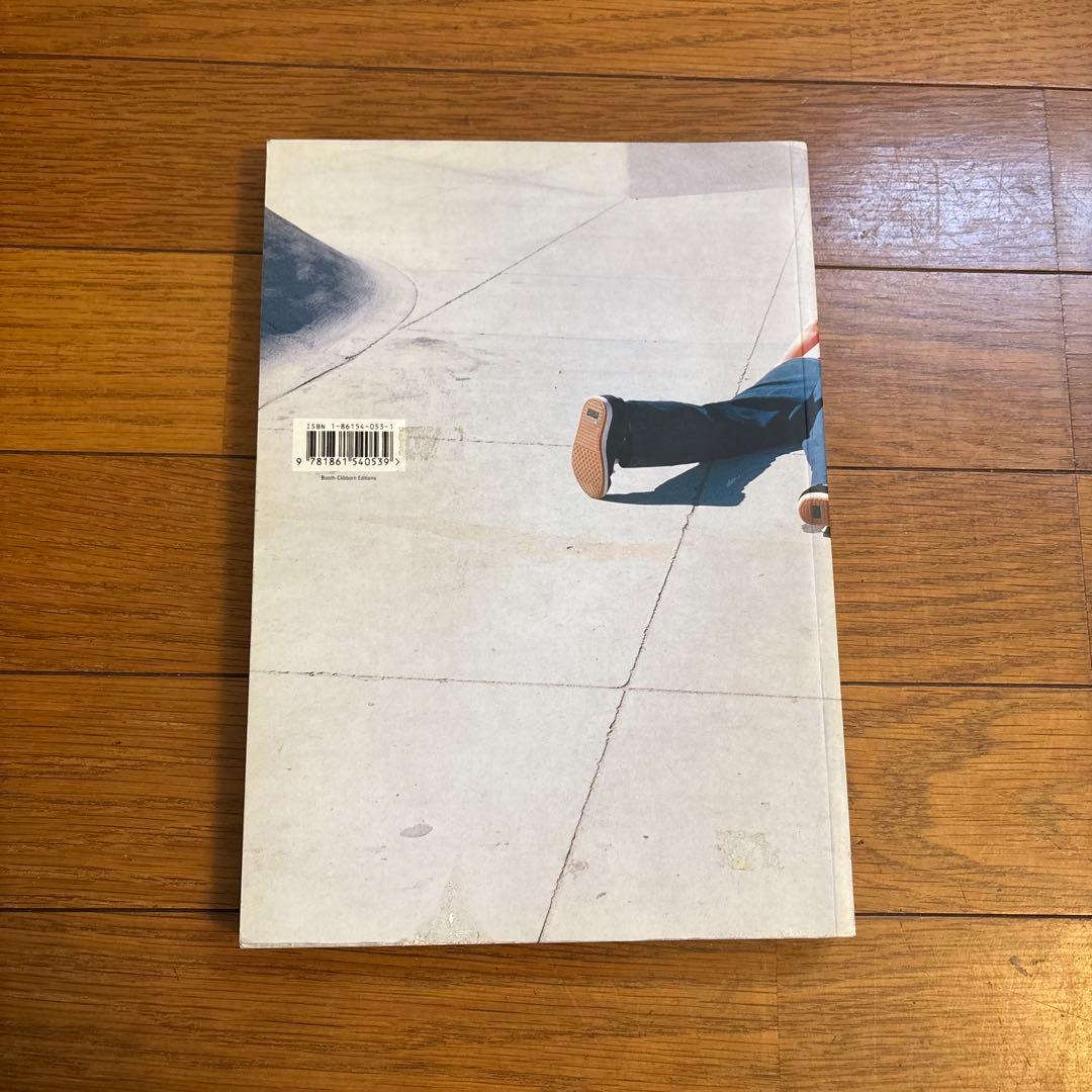 Dysfunctional スケートボードアートブック