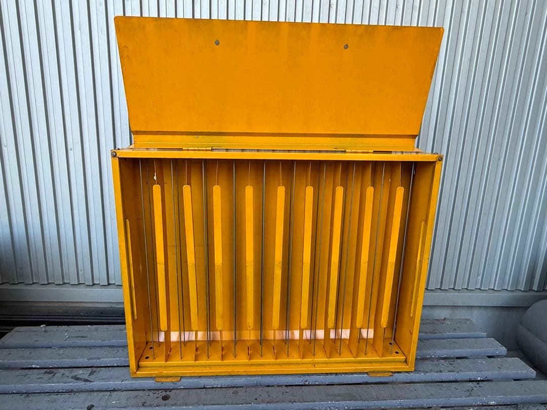 ⭐︎ 値下⭐︎NGK プラグ陳列ケース