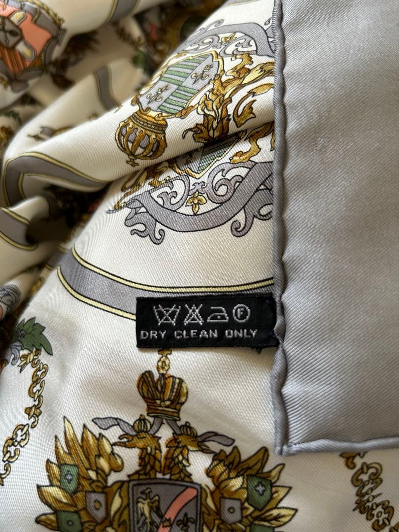 未使用HERMES (エルメス) カレ90 スカーフ グレー系 シルク